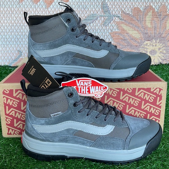 Vans Men’s Ultrarange Exo
Pewter
VN0ASKS5PWT
Boots, Sneakers, Hiking Athletic - Picture 2 of 16